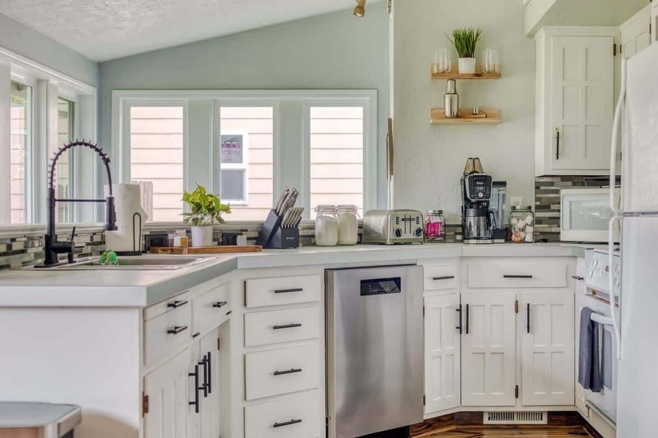 Everything you need to create delicious vacation meals is right here! Enjoy your elevated stay with all the comforts