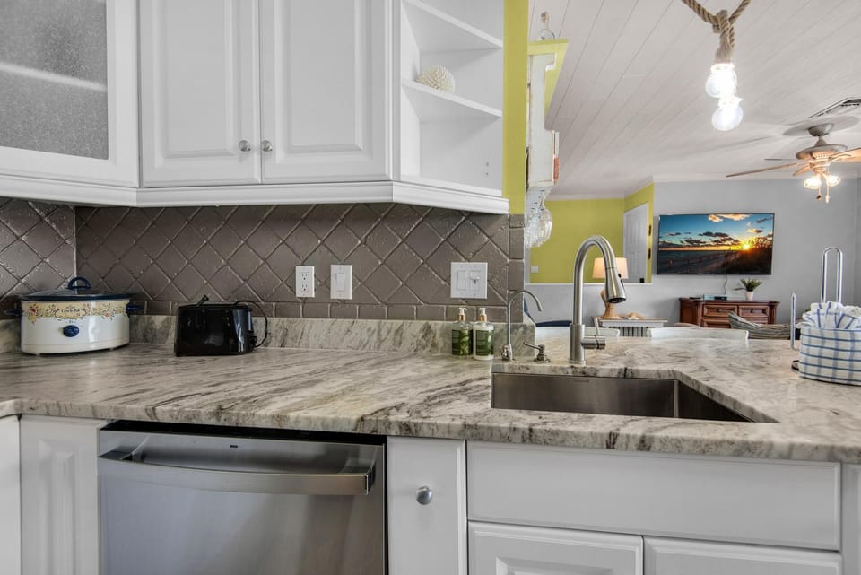 Condo, Multiple Beds (Sugar Dunes 211) | Private kitchen | Oven, toaster, paper towels