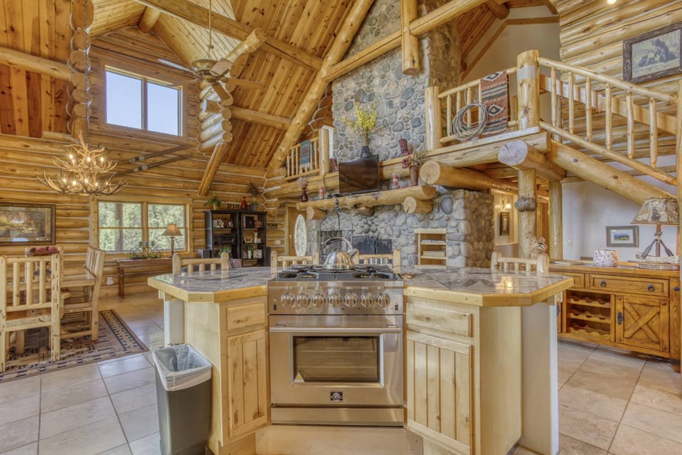The superior log craftsmanship and family friendly layout makes The Lodge a 5 Star rated, repeat guest favorite! Come see for yourself - Sleeps 12