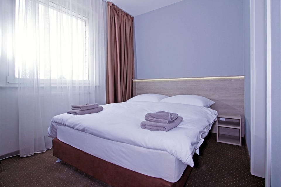 Premium Double Room | Desk, laptop workspace, free WiFi