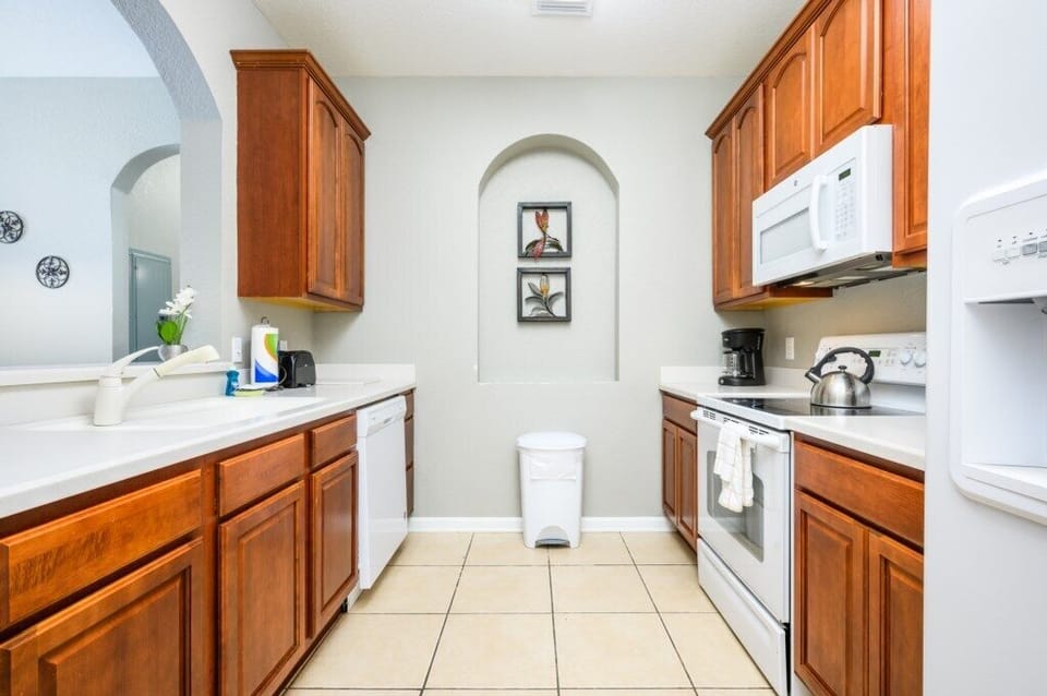 Condo (Beautiful Deluxe Condo, Vista Cay - 3) | Private kitchen