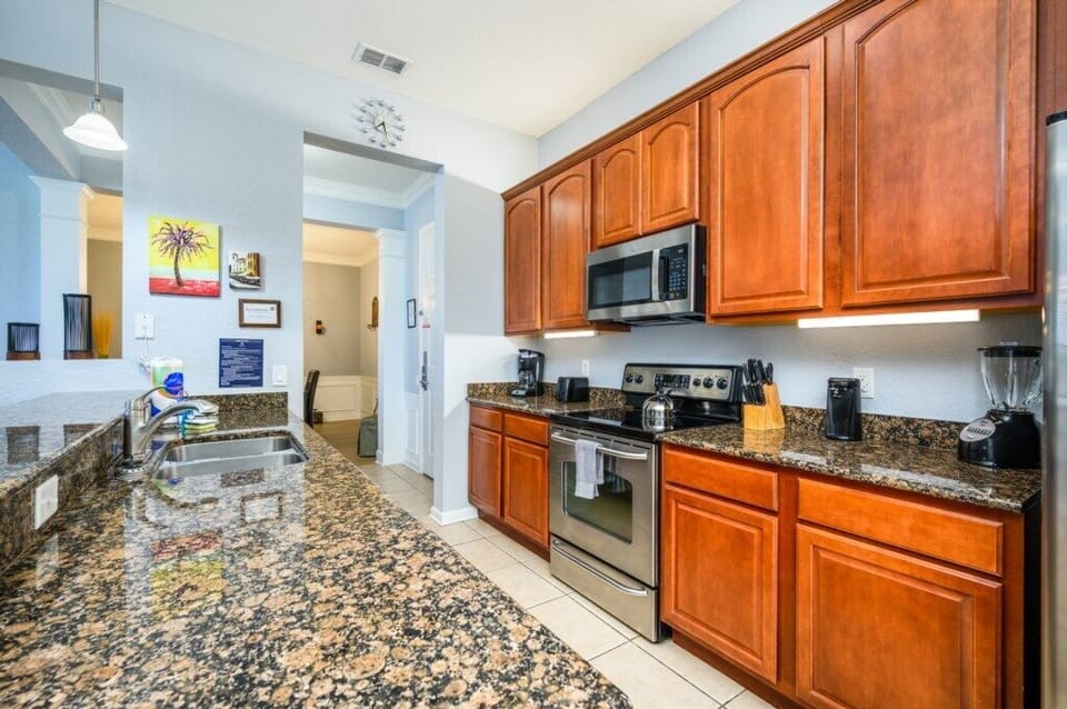 Condo (New Listing! Lakeview Condo, Vista Ca) | Private kitchen | Cookware/dishes/utensils