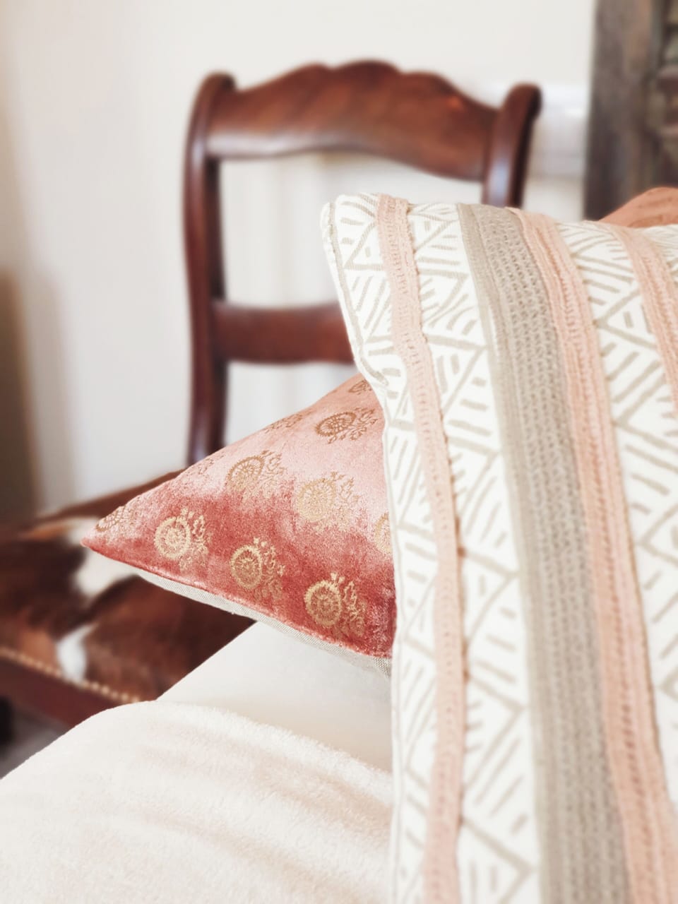Room, Mountain View | Soundproofing, free WiFi, bed sheets