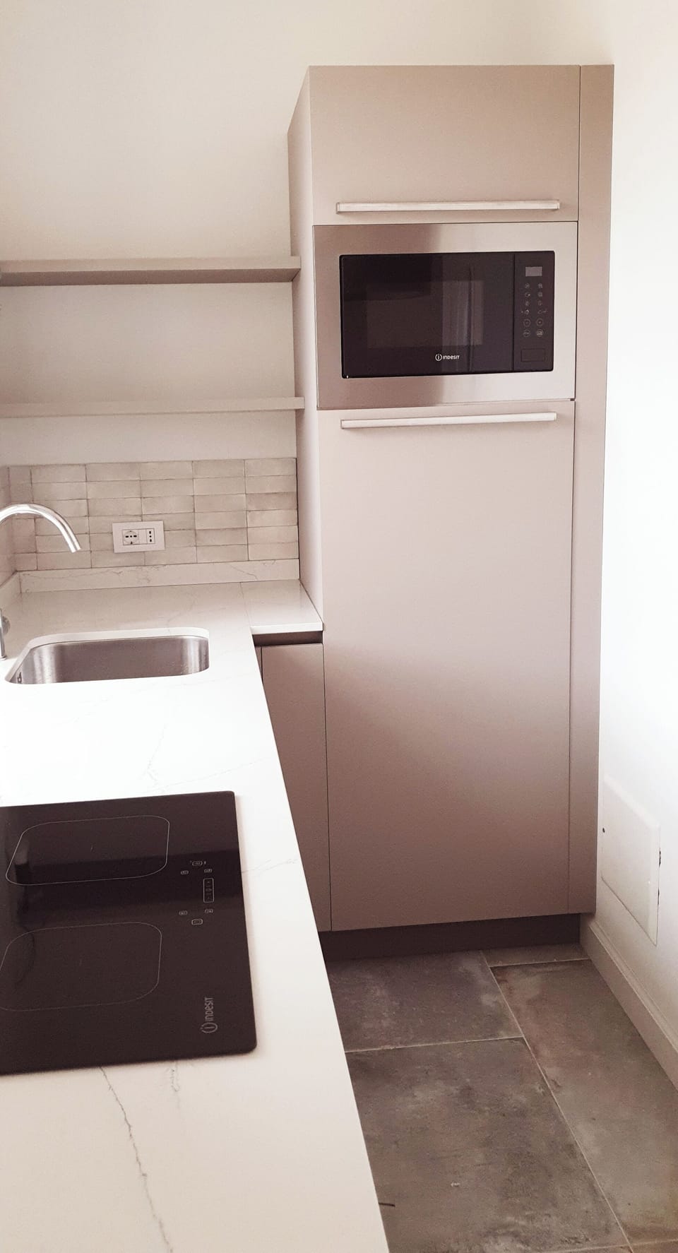 Studio, Kitchen, Mountain View | Private kitchen | Highchair