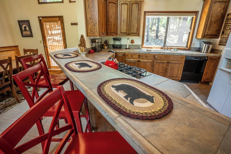 Plenty of seating in dining area