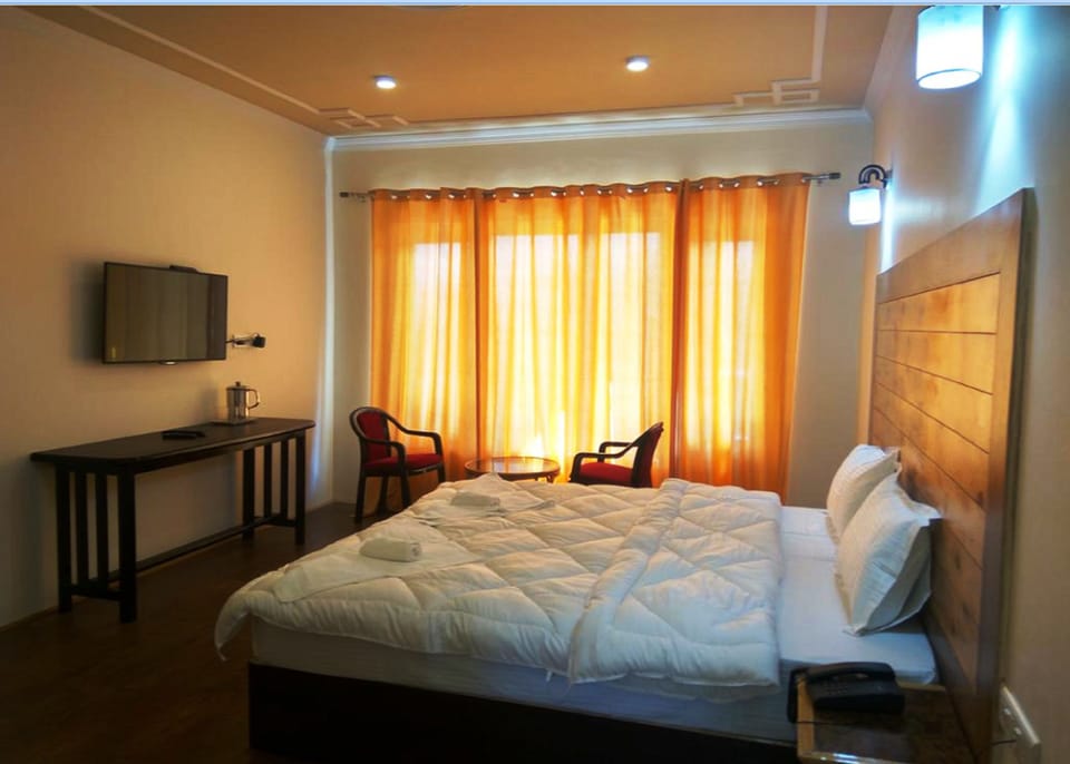Standard Double Room | Desk, rollaway beds (surcharge), WiFi (free), bed sheets