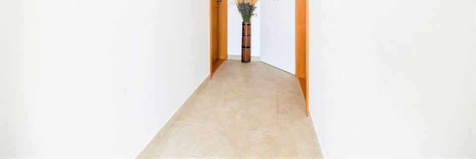 Entrance to the apartments.