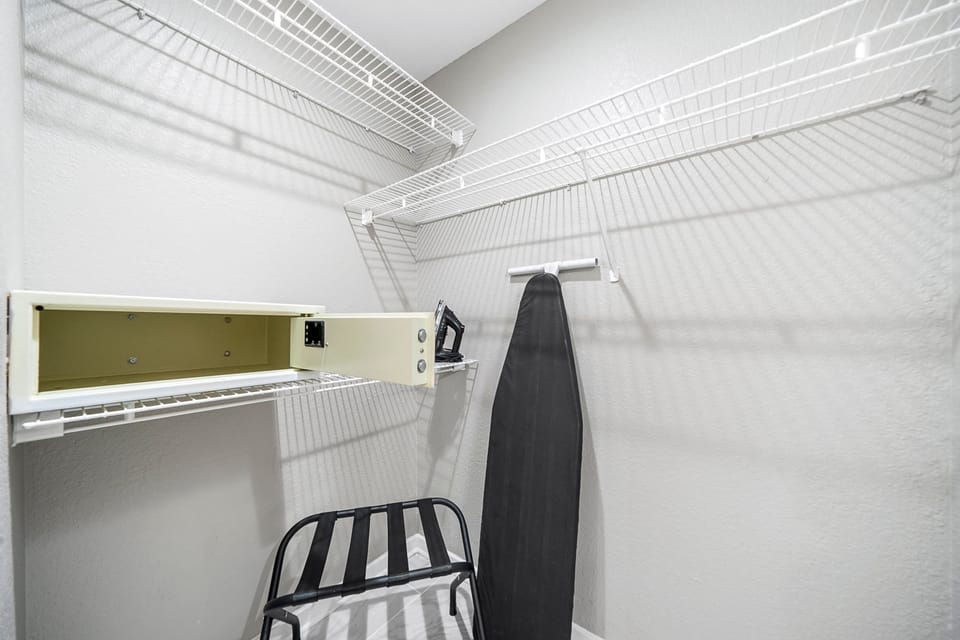 House | 2 bedrooms, iron/ironing board, Internet