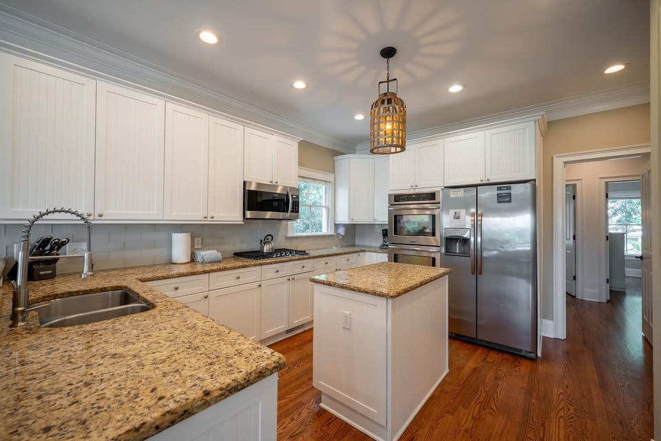 Kitchen | 3407 Palm Blvd, Isle of Palms, SC | IOP Escapes