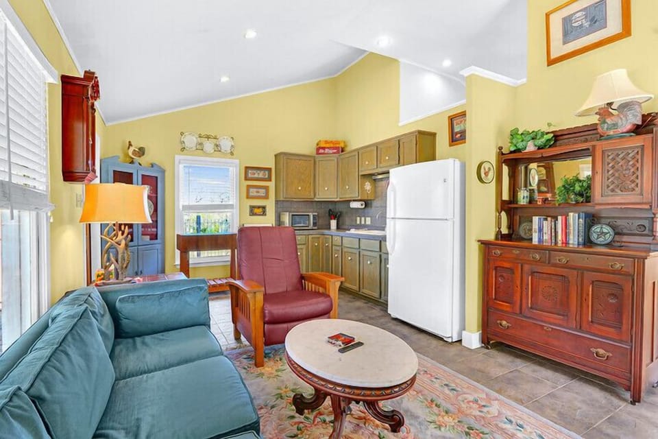 A cozy and charming open concept interior
