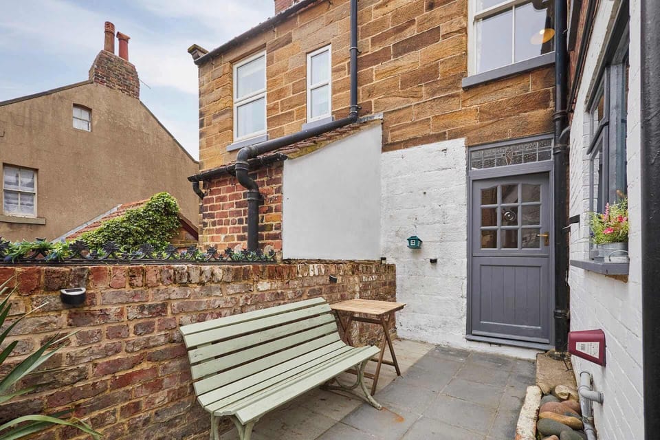 Clarence Place, Whitby - Host & Stay