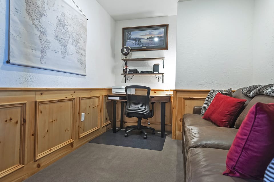 Chalet, 4 Bedrooms | Interior
