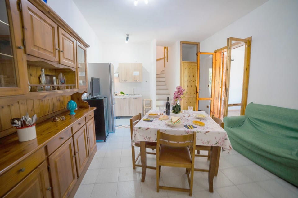 Standard Apartment, 3 Bedrooms, 2 Bathrooms (Villetta Fresca With Garden Near The) | Interior