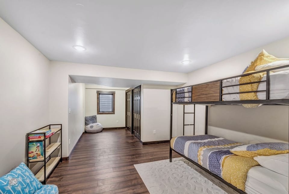 Bonus Bunk Room