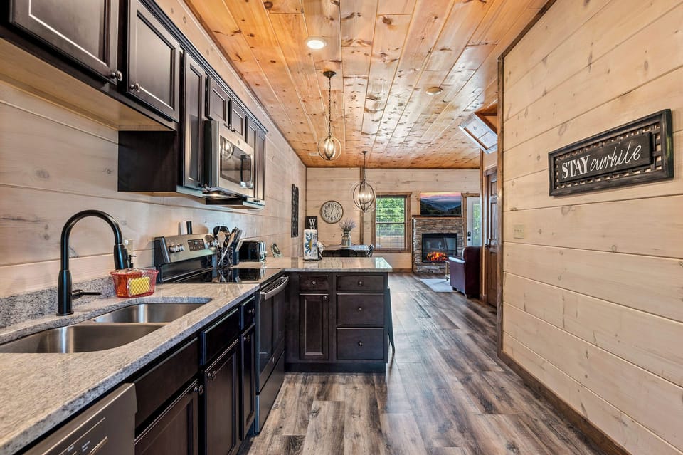 Bear Family Cabin's fully equipped kitchen