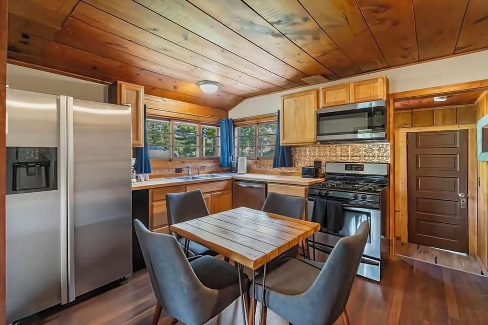 Kitchen (1)
