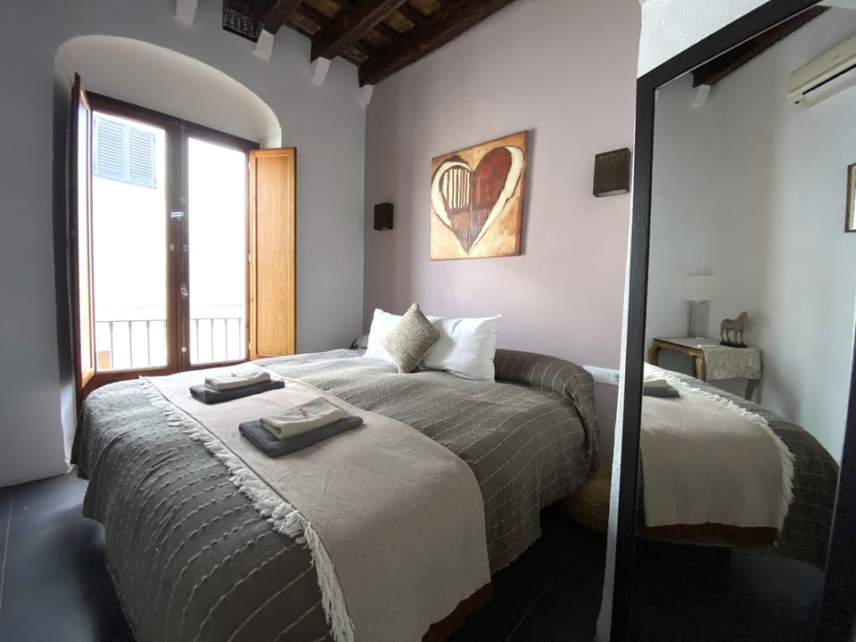 Luxury Double Room, 1 Queen Bed, Balcony, City View | In-room safe, individually decorated, individually furnished