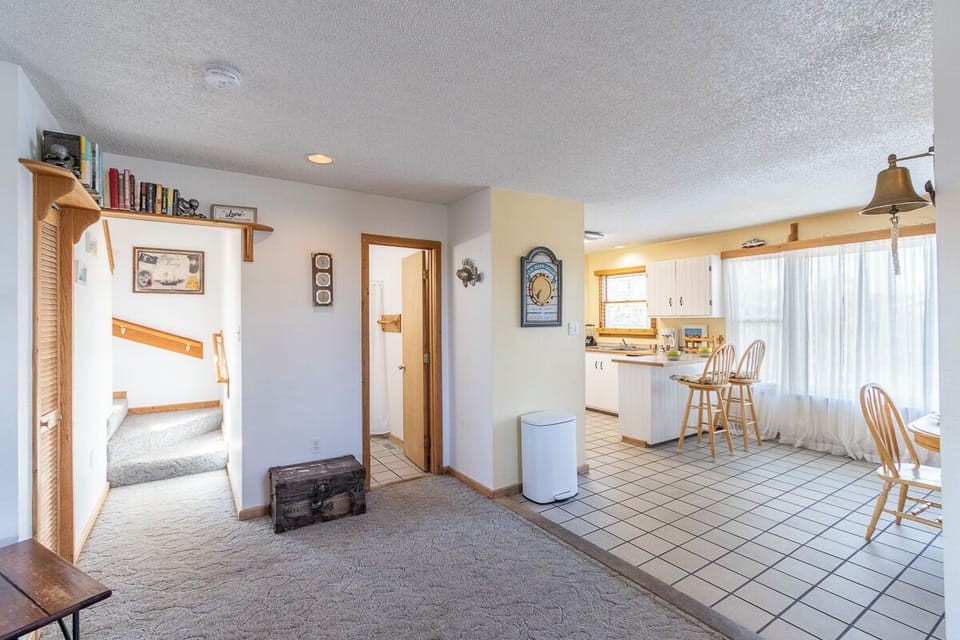Mid Level Living Area