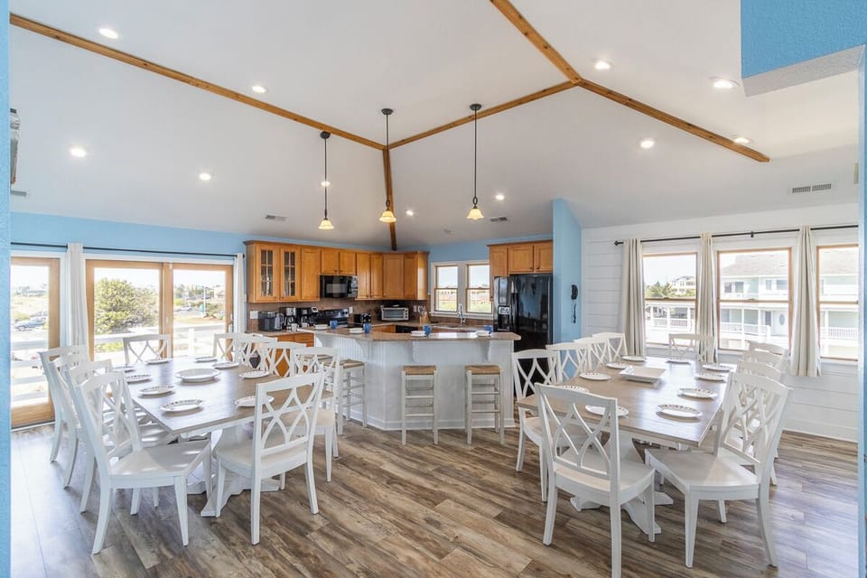 Top Level Dining Area