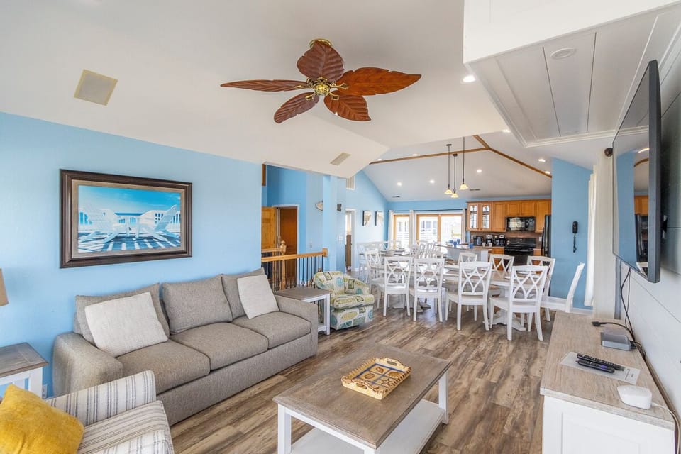 Top Level Living Area