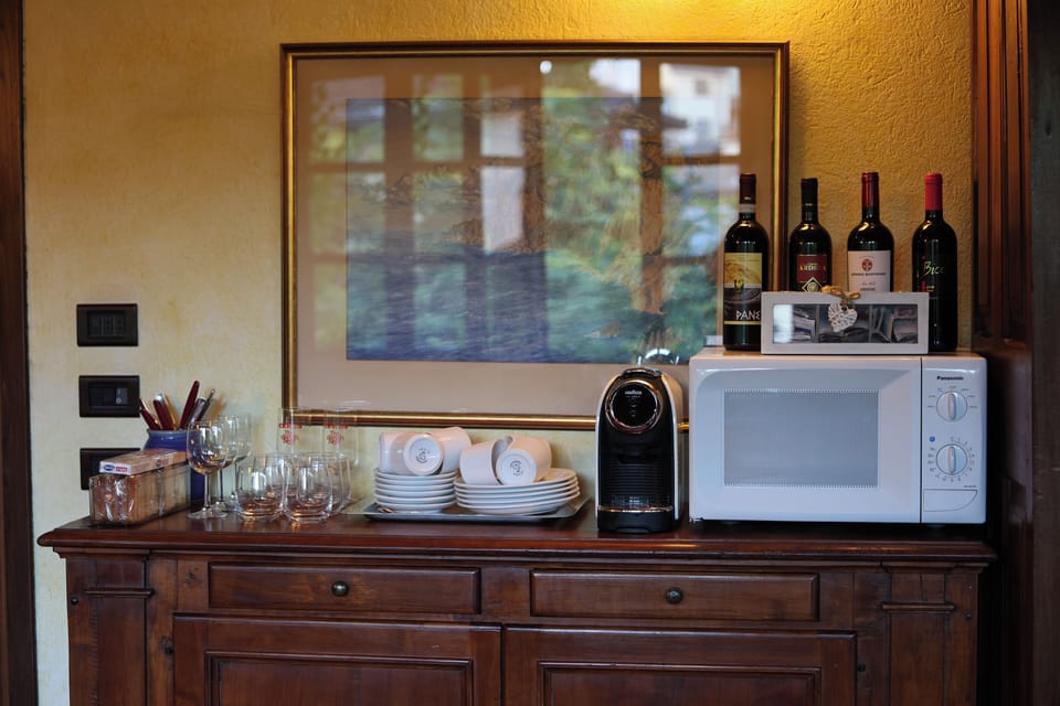 50-cm flat-screen TV with digital channels