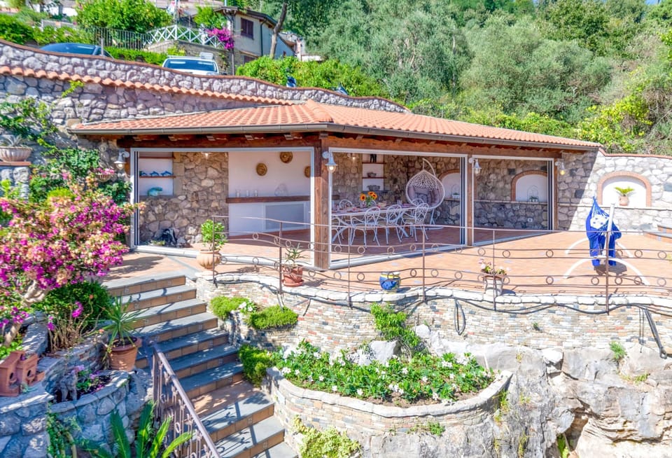 House, Smoking | 3 bedrooms