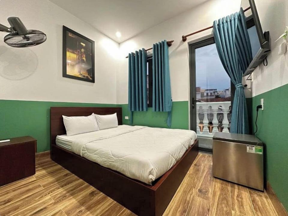 Premium bedding, memory foam beds, desk, laptop workspace