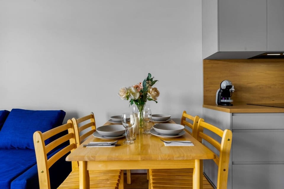 Dining Area | Book Now with RENTUJEMY