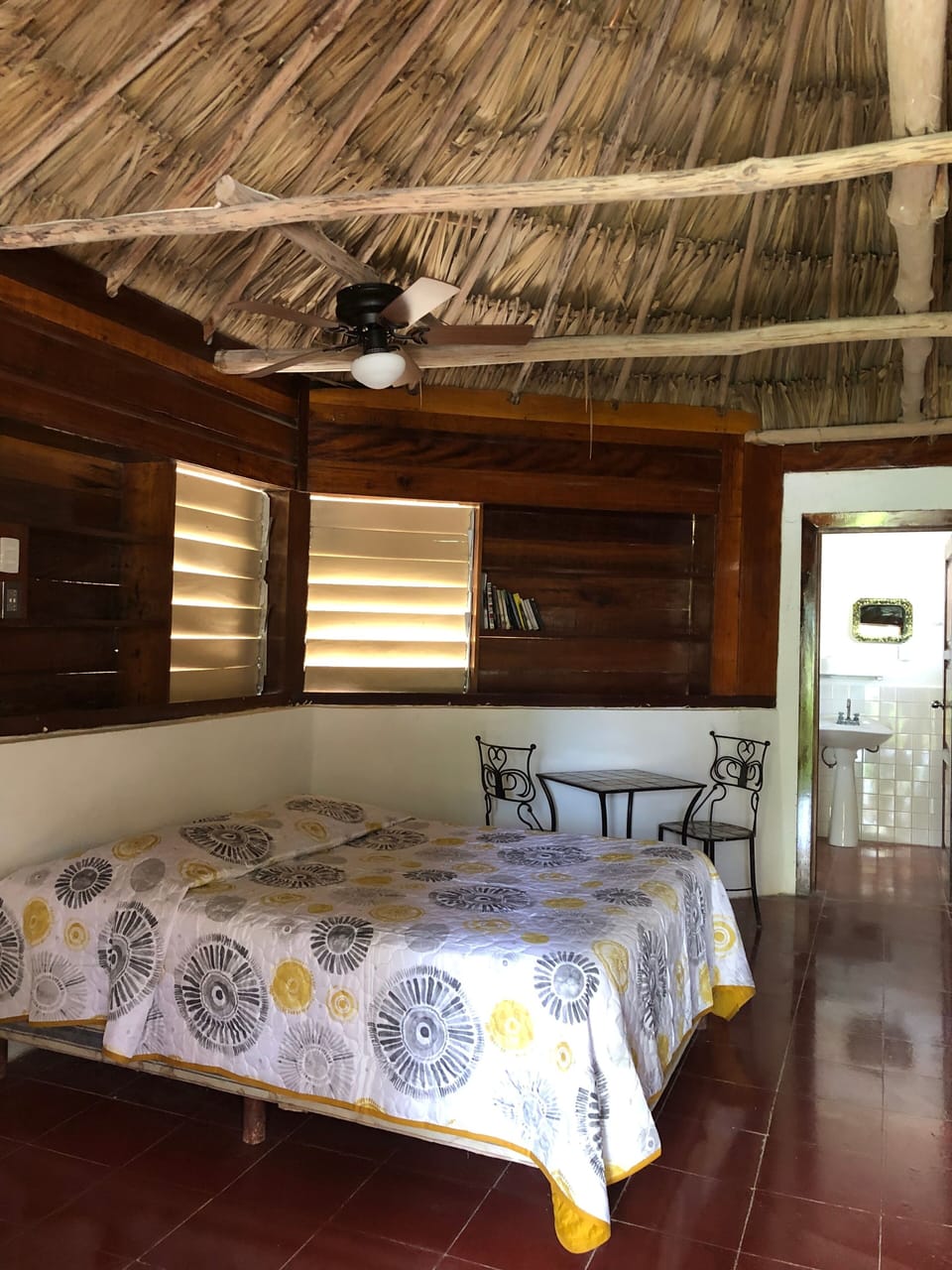 Basic Double or Twin Room, Ocean View | Laptop workspace, WiFi (free), bed sheets