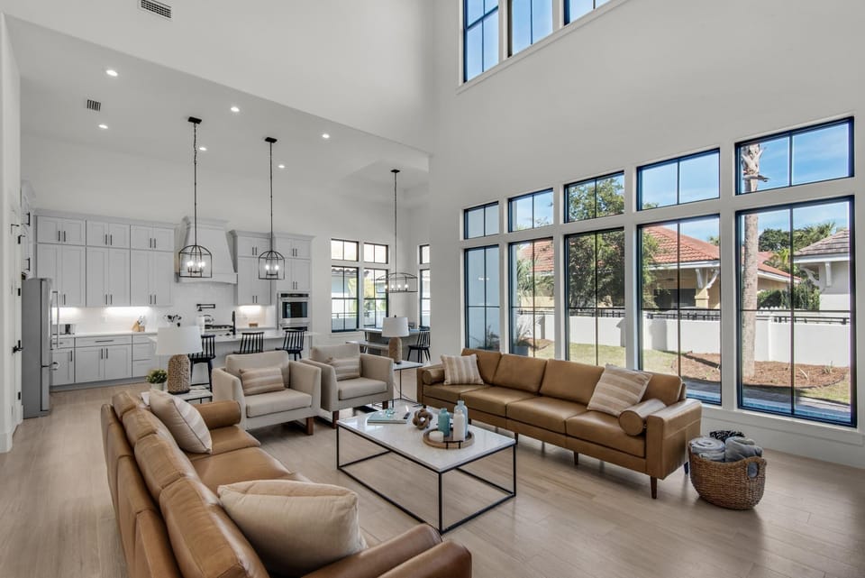 House, Multiple Beds (Casa Mar) | Living area | TV