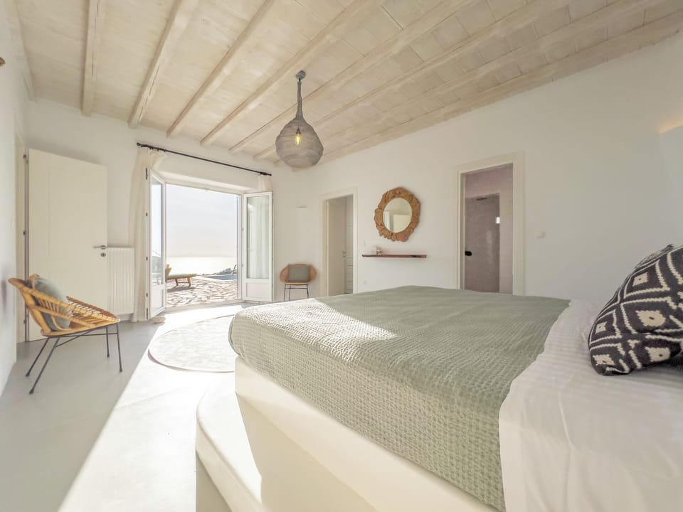 Luxury Villa | 4 bedrooms, in-room safe, free WiFi