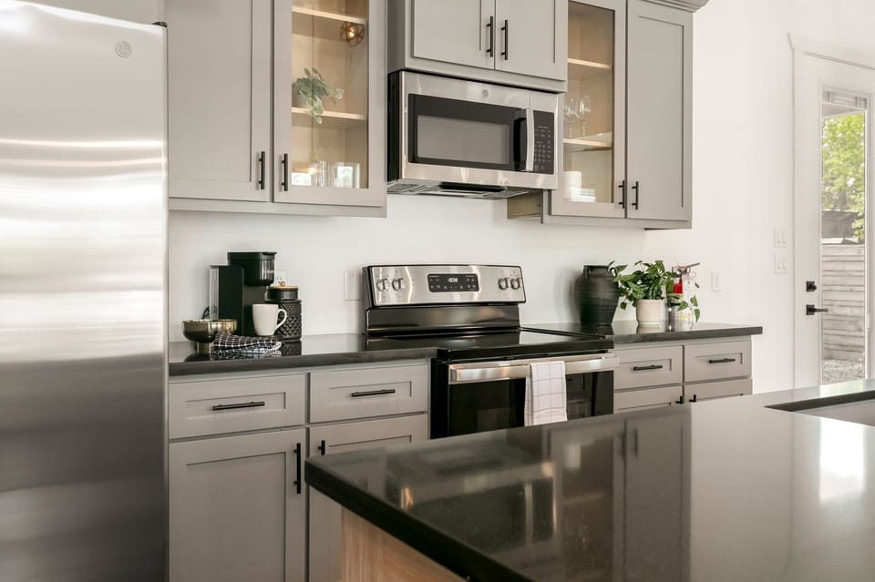 Keurig, Blender, Toaster, Pots & Pans, Spice Rack