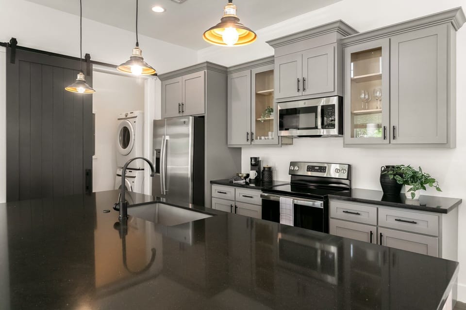 Keurig, Blender, Toaster, Pots & Pans, Spice Rack