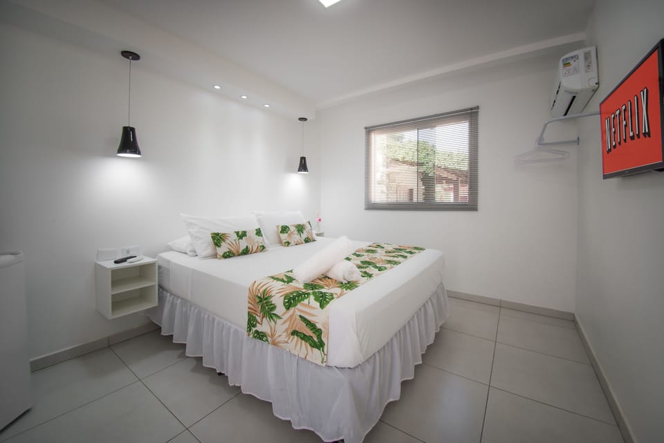 Superior Suite | Premium bedding, soundproofing, iron/ironing board, free WiFi
