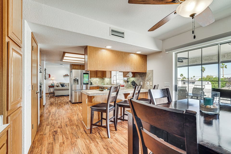 Addt'l Dining Area | Breakfast Bar