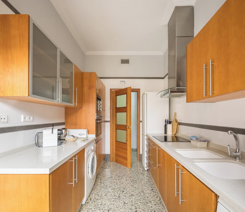 Apartment, 1 Bedroom | Private kitchen | Cookware/dishes/utensils