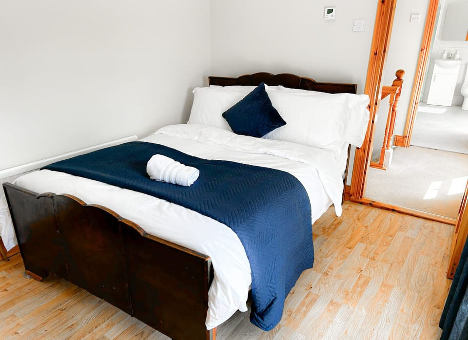 Lisheenbawn Farmhouse Farranfore Apartment in County Kerry