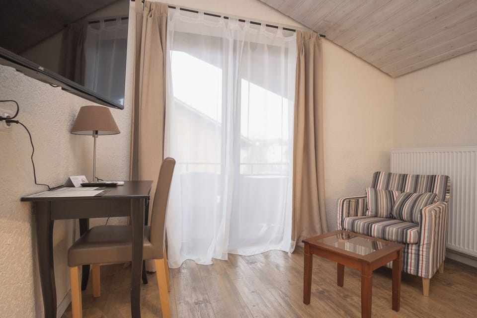 Double Room | Soundproofing, free WiFi, bed sheets