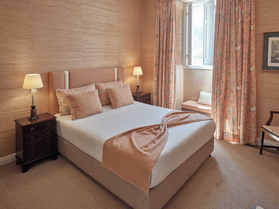 Comfort Room | Premium bedding, individually decorated, individually furnished