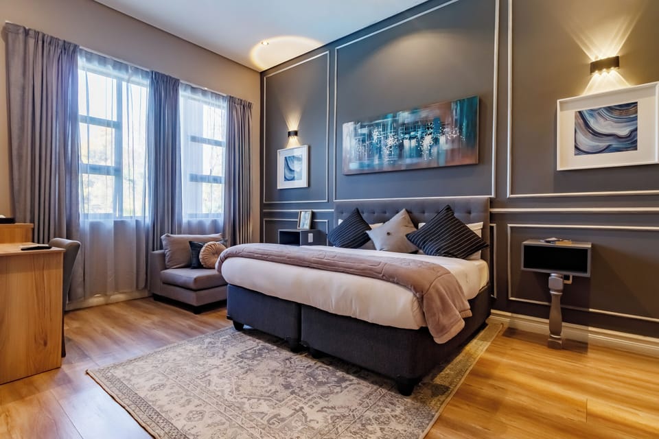Deluxe Villa | Premium bedding, memory foam beds, individually decorated