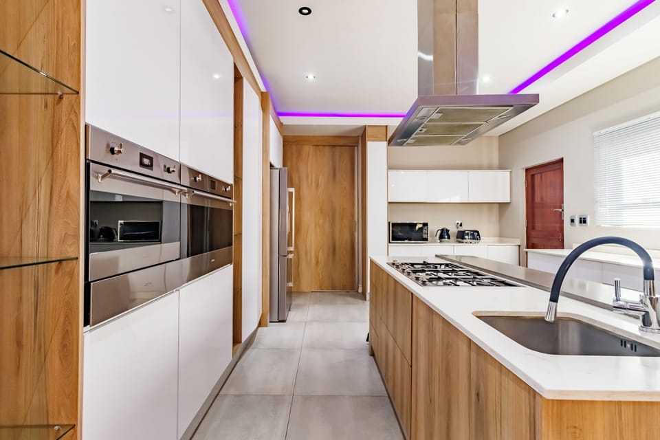 Deluxe Villa | Private kitchen | Electric kettle