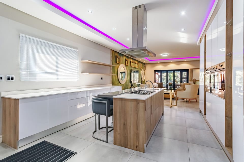 Deluxe Villa | Private kitchen | Electric kettle