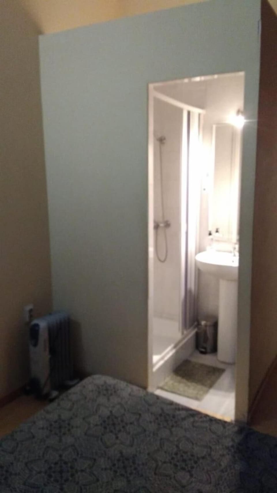 Desk, rollaway beds, free WiFi, bed sheets