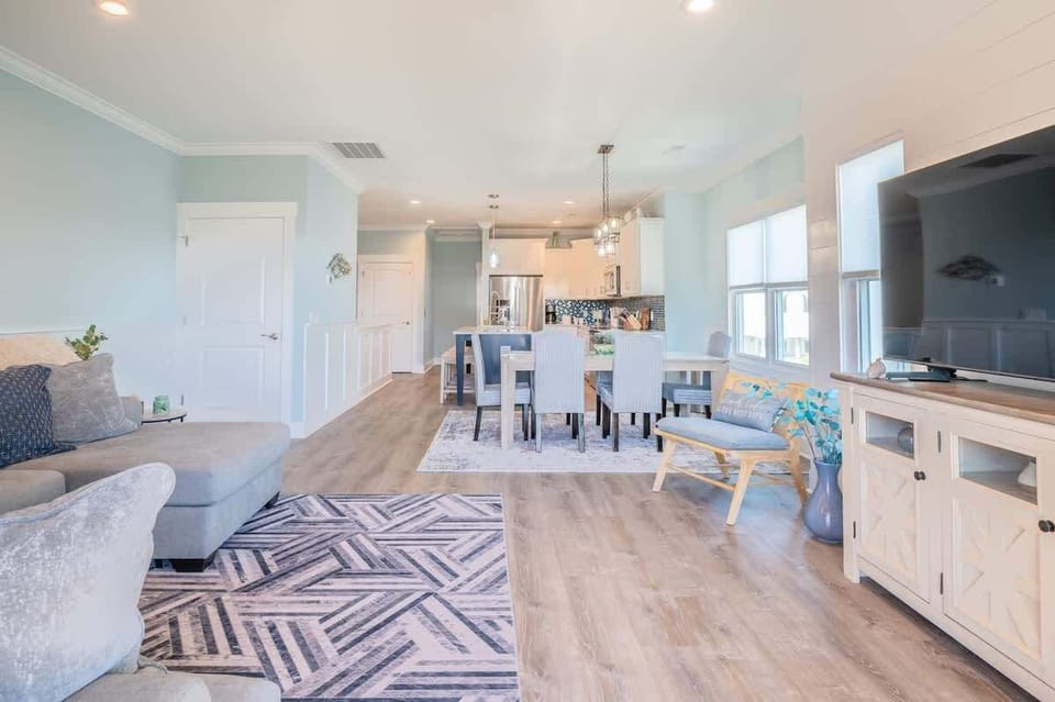 Reverse Floorplan with Great Room
