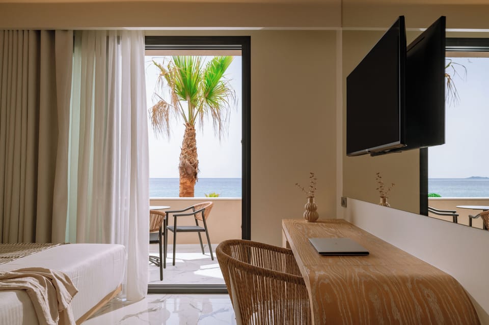 Luxury Triple Room, Sea View | Egyptian cotton sheets, premium bedding, down comforters