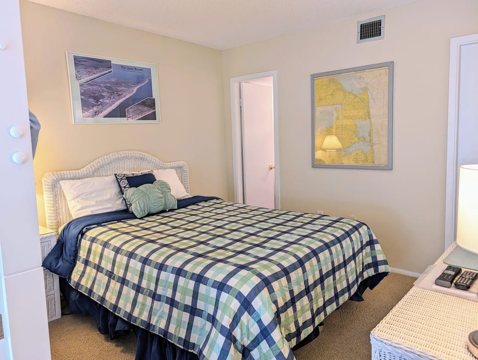 Dover 608,Sea Colony