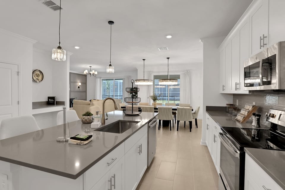 House, 6 Bedrooms | Private kitchen | Coffee/tea maker, fridge, oven, toaster