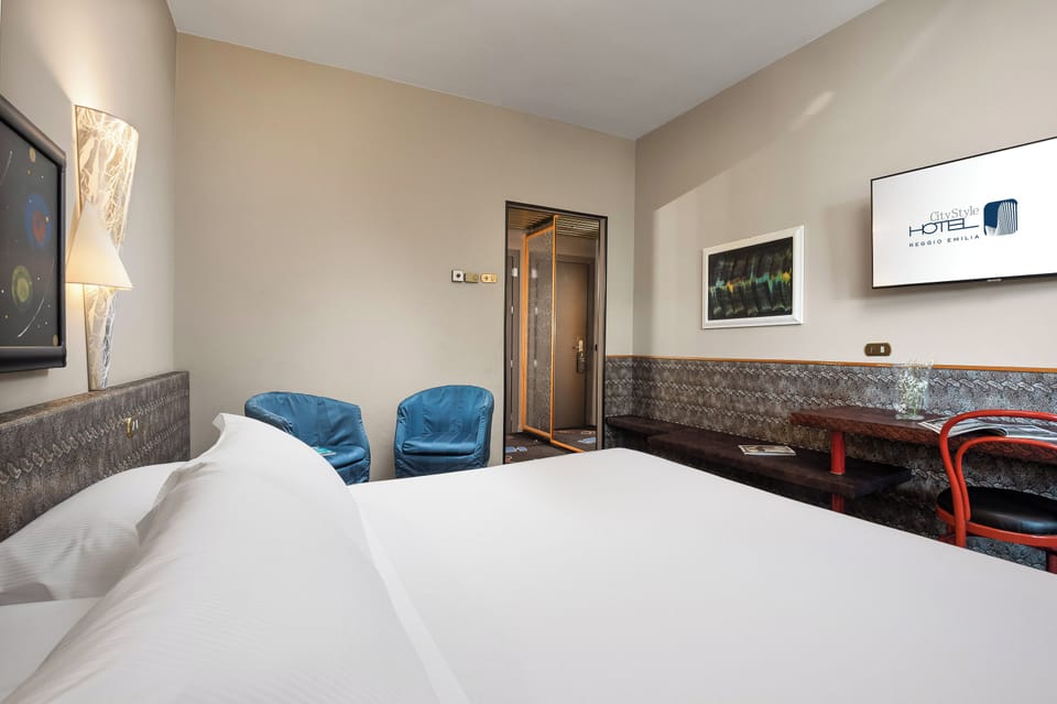 Standard Room, 1 Bedroom, Balcony | Premium bedding, down comforters, memory foam beds, minibar