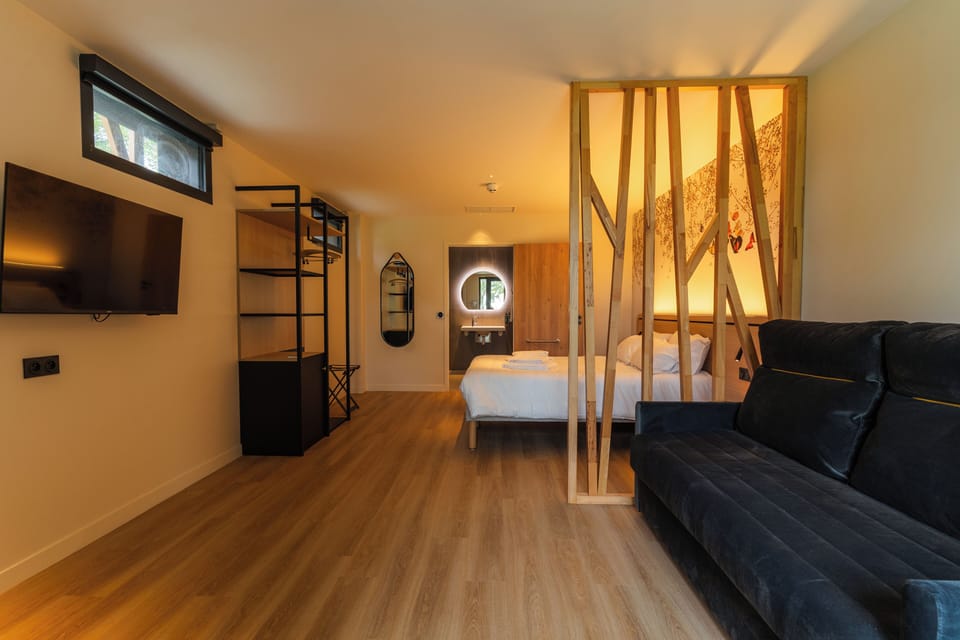 Family Double Room, Mobility Accessible | In-room safe, individually furnished, blackout drapes