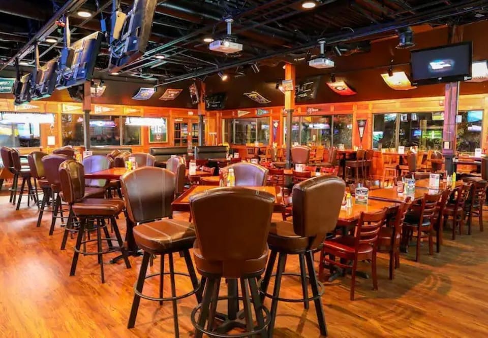 Sports bar on the property! Pizza and wings are awesome! 